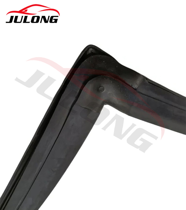 Mercedes-Benz W123 front right door rubber seal strip OEM:1237201678 Mercedes-Benz W123 front right door rubber seal strip OEM:1237201678