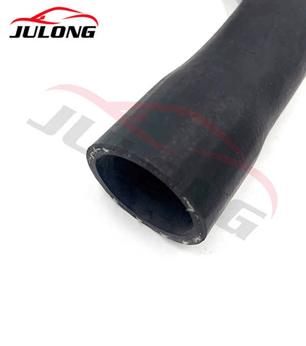Mitsubishi Canter 444/449 Radiator Upper Flexible Hose OEM: MC111580 Mitsubishi Canter 444/449 Radiator Upper Flexible Hose OEM: MC111580