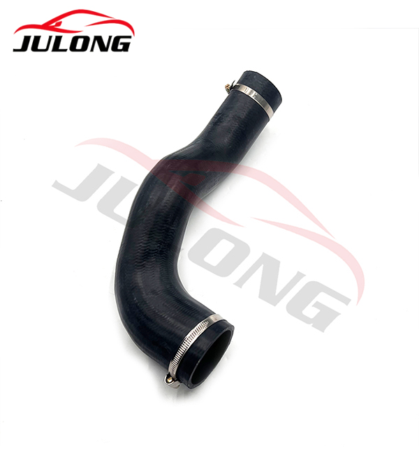 Range Rover Evoque Mk1 Intercooler Intake Hose OEM: LR041817 Range Rover Evoque Mk1 Intercooler Intake Hose OEM: LR041817