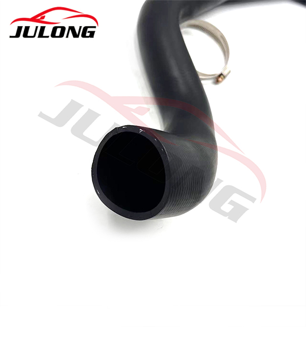 Ford Focus II C-MAX EGR 2.0 TDCI Right-side turbocharger intercooler hose OEM: 1530297 Ford Focus II C-MAX EGR 2.0 TDCI Right-side turbocharger intercooler hose OEM: 1530297