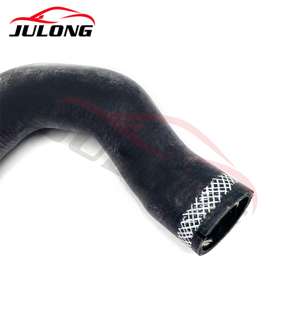 Scania Truck Upper Radiator Hose OEM: 1444944 Scania Truck Upper Radiator Hose OEM: 1444944
